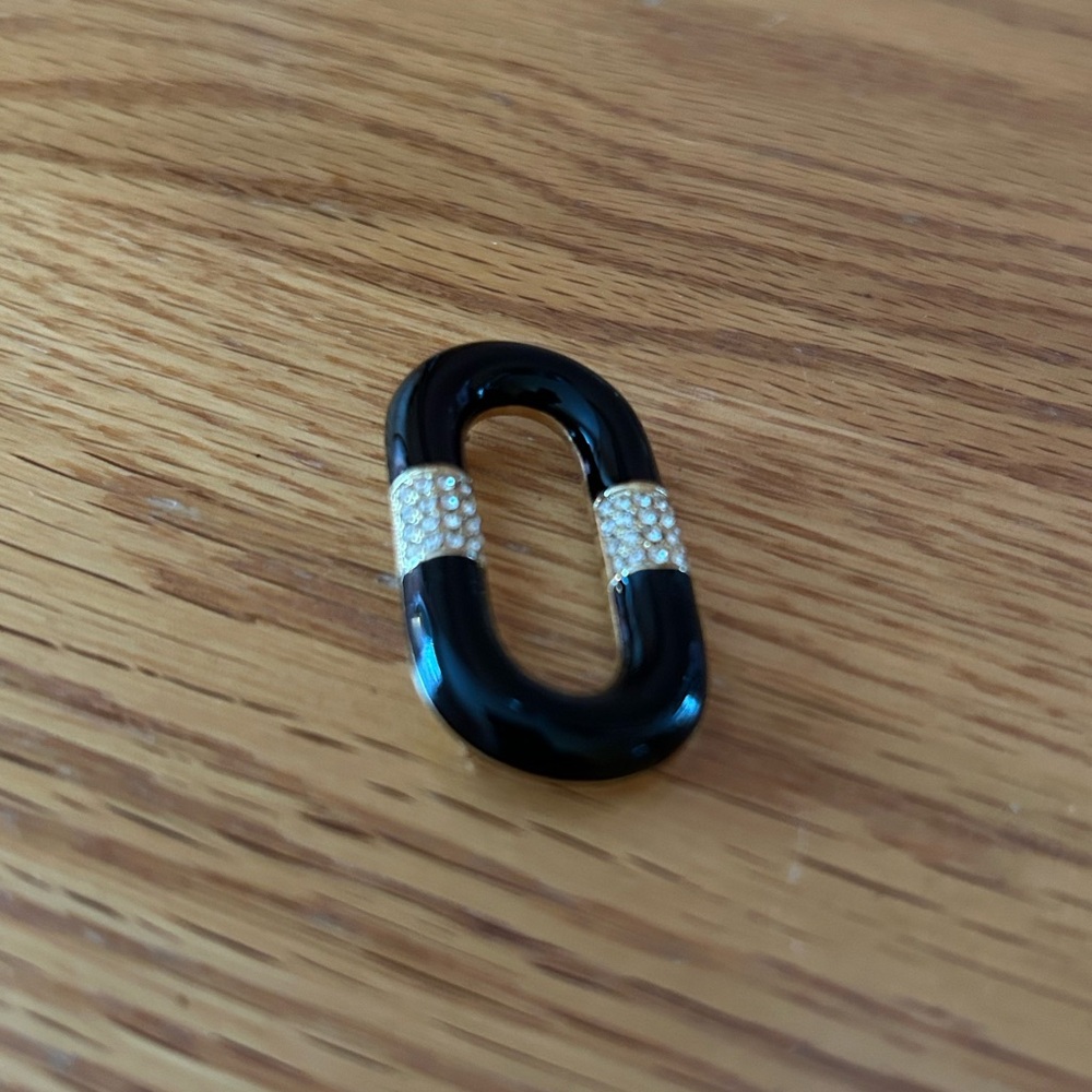 Beautiful Pin - Picture 3 of 5